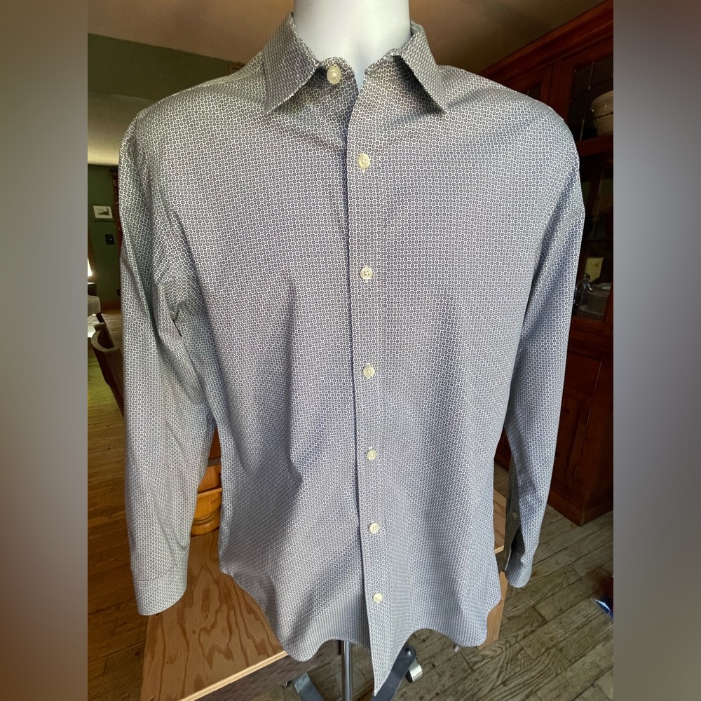 Banana Republic Men’s Slim Fit Non Iron Casual Button Down Dress Shirt